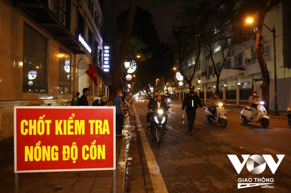 vi pham nong do con, nguoi dan ong tu vong vi tam xang tu thieu hinh anh 1
