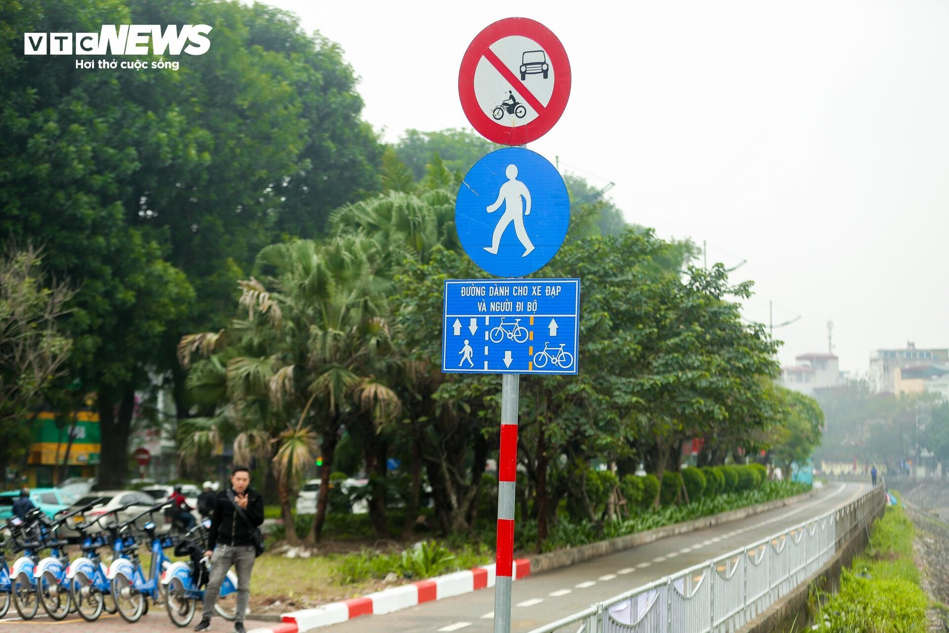 Người Hà Nội vui mừng trải nghiệm tuyến đường dành riêng cho xe đạp - 12