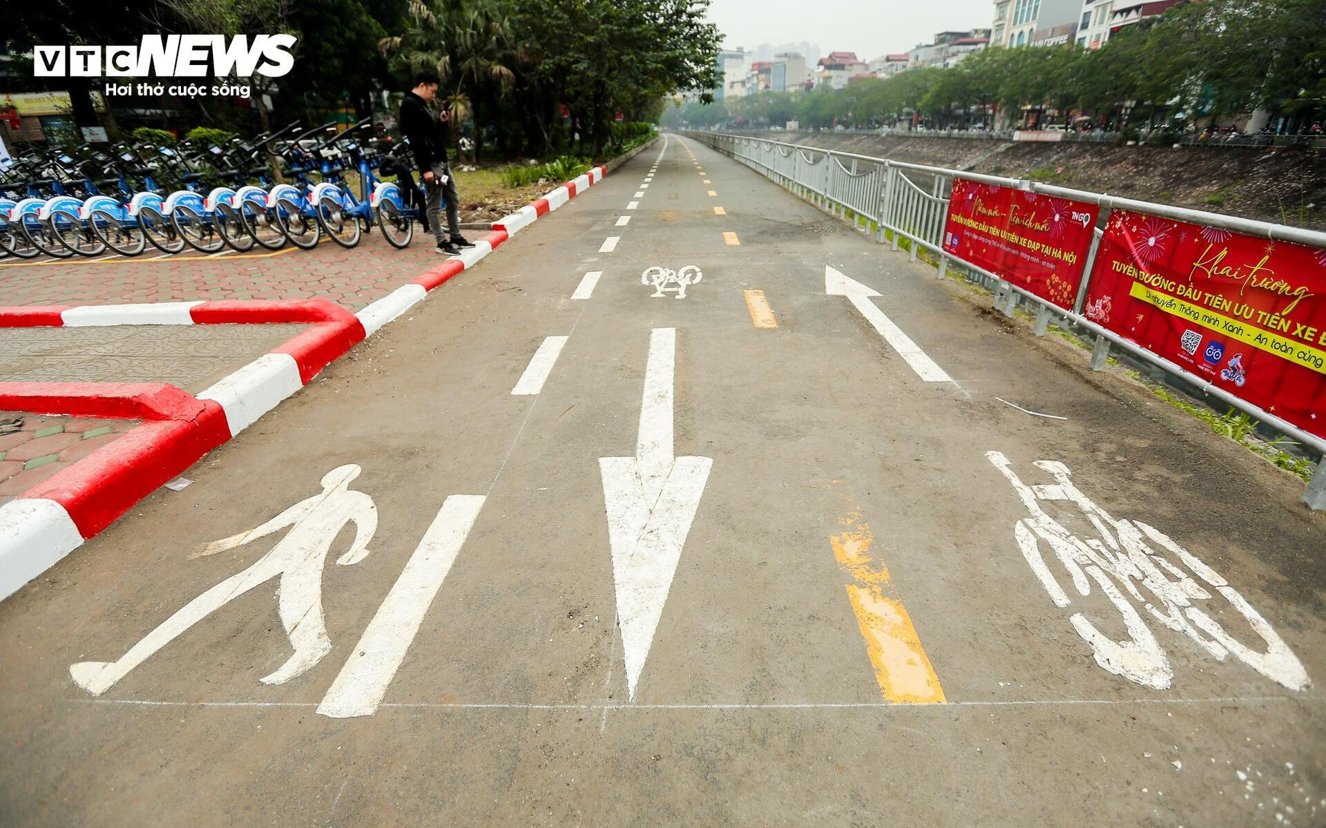 Người Hà Nội vui mừng trải nghiệm tuyến đường dành riêng cho xe đạp - 4
