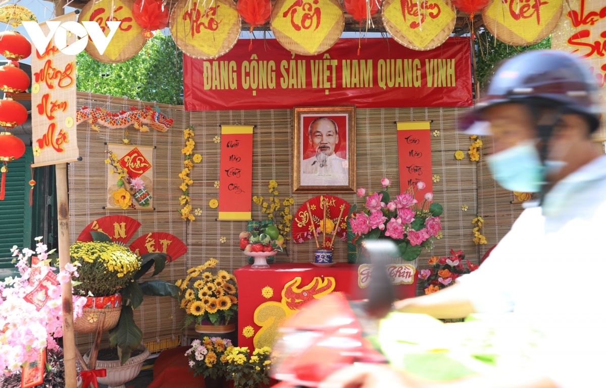 Duong pho tp.hcm rop co hoa mung Dang, mung xuan hinh anh 10