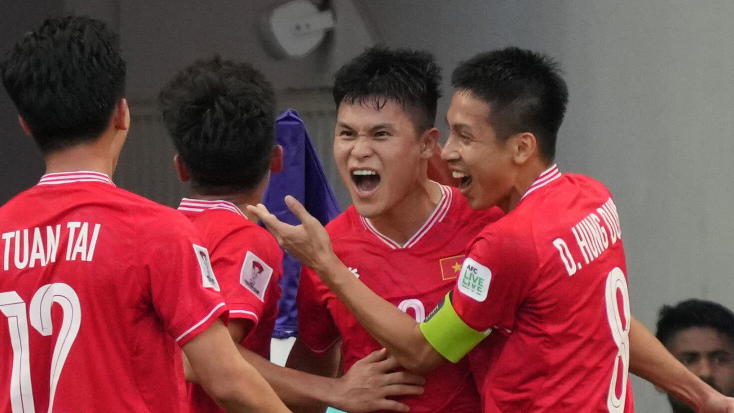 Đội tuyển Việt Nam phải giành lại ngôi vị số 1 Đông Nam Á.