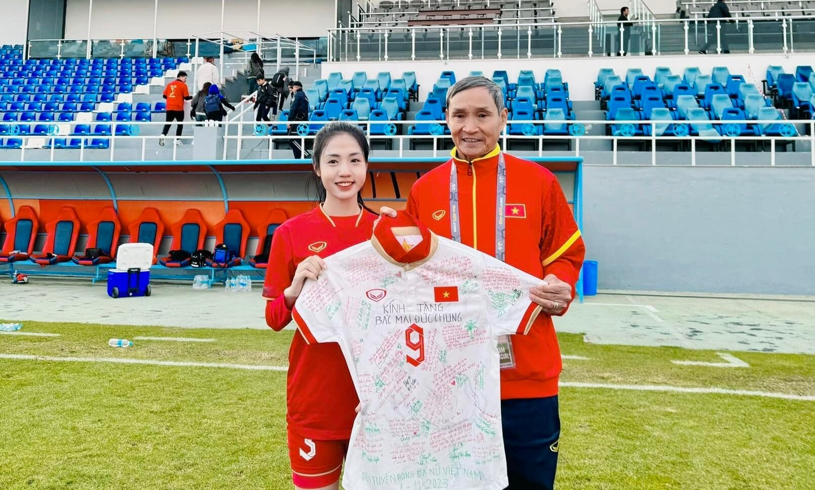 Trần Thị Duyên vượt qua giai đoạn đầy khó khăn để tiếp tục gắn bó với bóng đá.