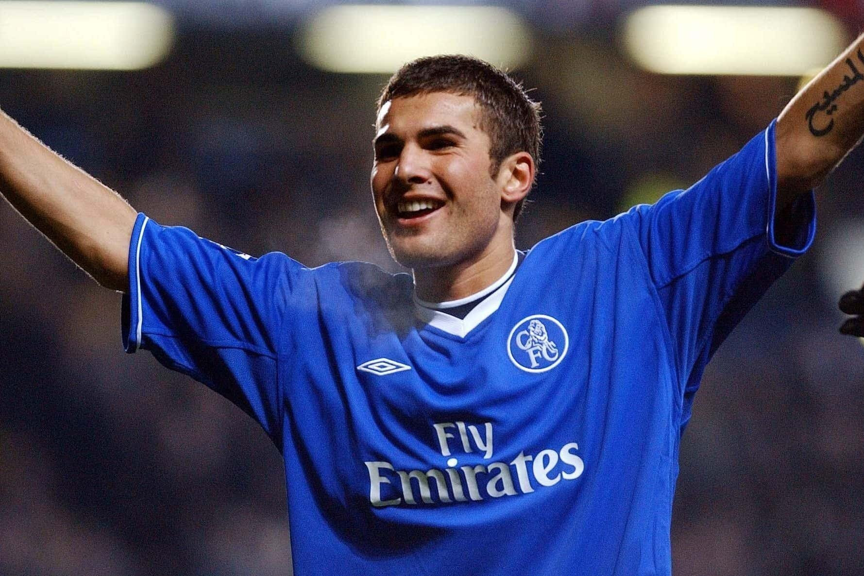 Năm 2003, Chelsea ký hợp đồng với Adrian Mutu - tài năng hàng đầu của bóng đá Romania. Lúc ấy anh được ví như 