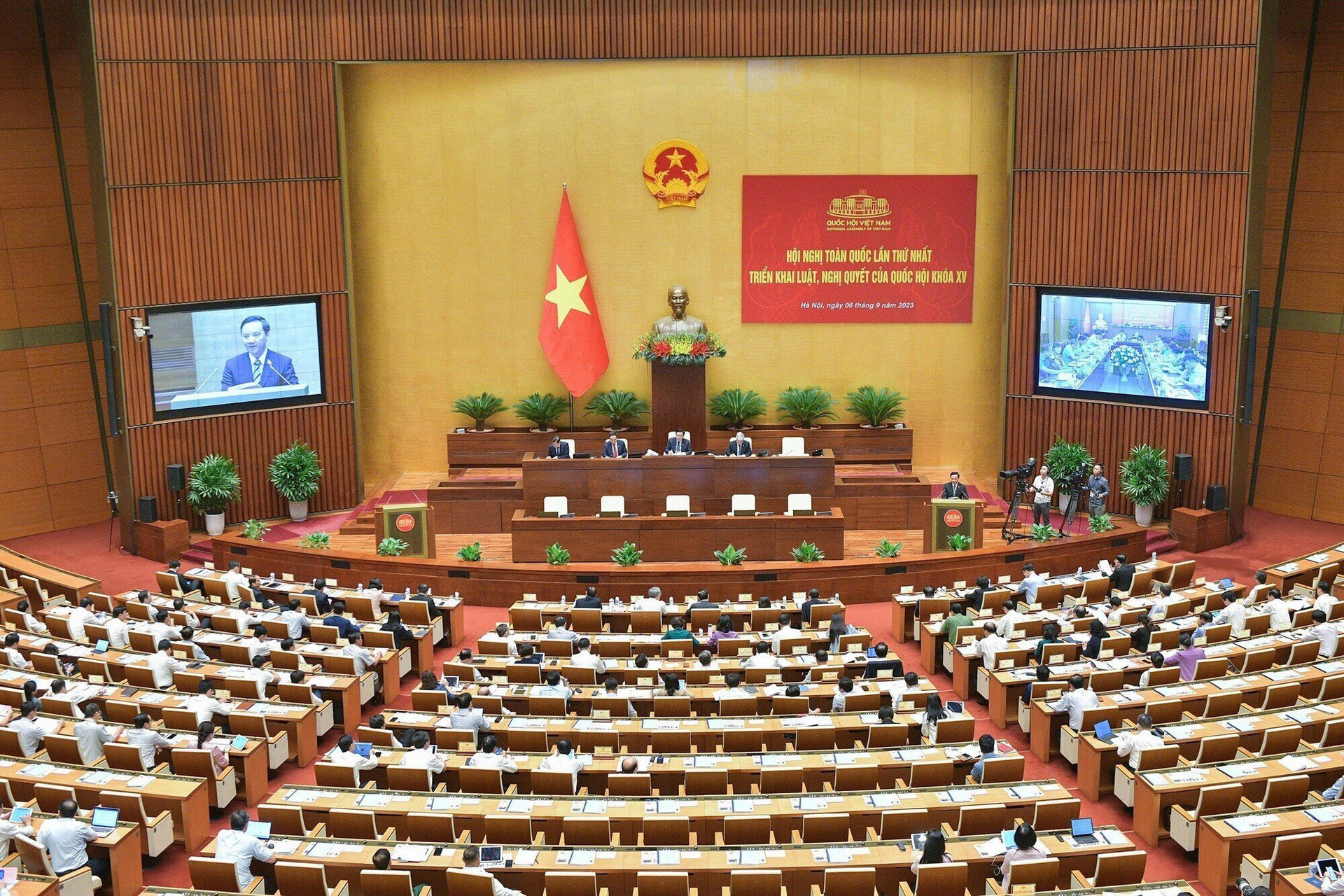 Toàn cảnh Hội nghị toàn quốc lần thứ nhất triển khai luật, nghị quyết của Quốc hội, tổ chức ngày 6/9/2023. (Ảnh: VGP)