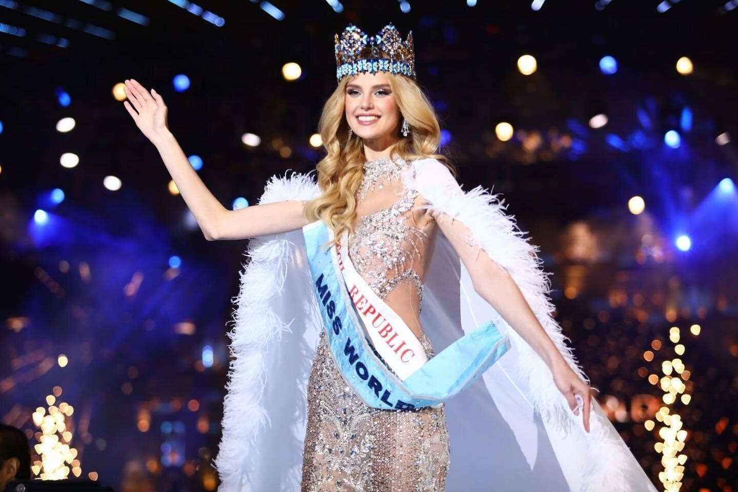 Mỹ nhân Cộng hòa Czech trở thành Hoa hậu Thế giới lần thứ 71.