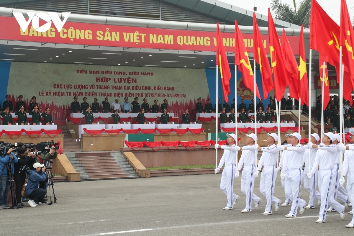 hop luyen dieu binh, dieu hanh ky niem 70 nam chien thang Dien bien phu hinh anh 3