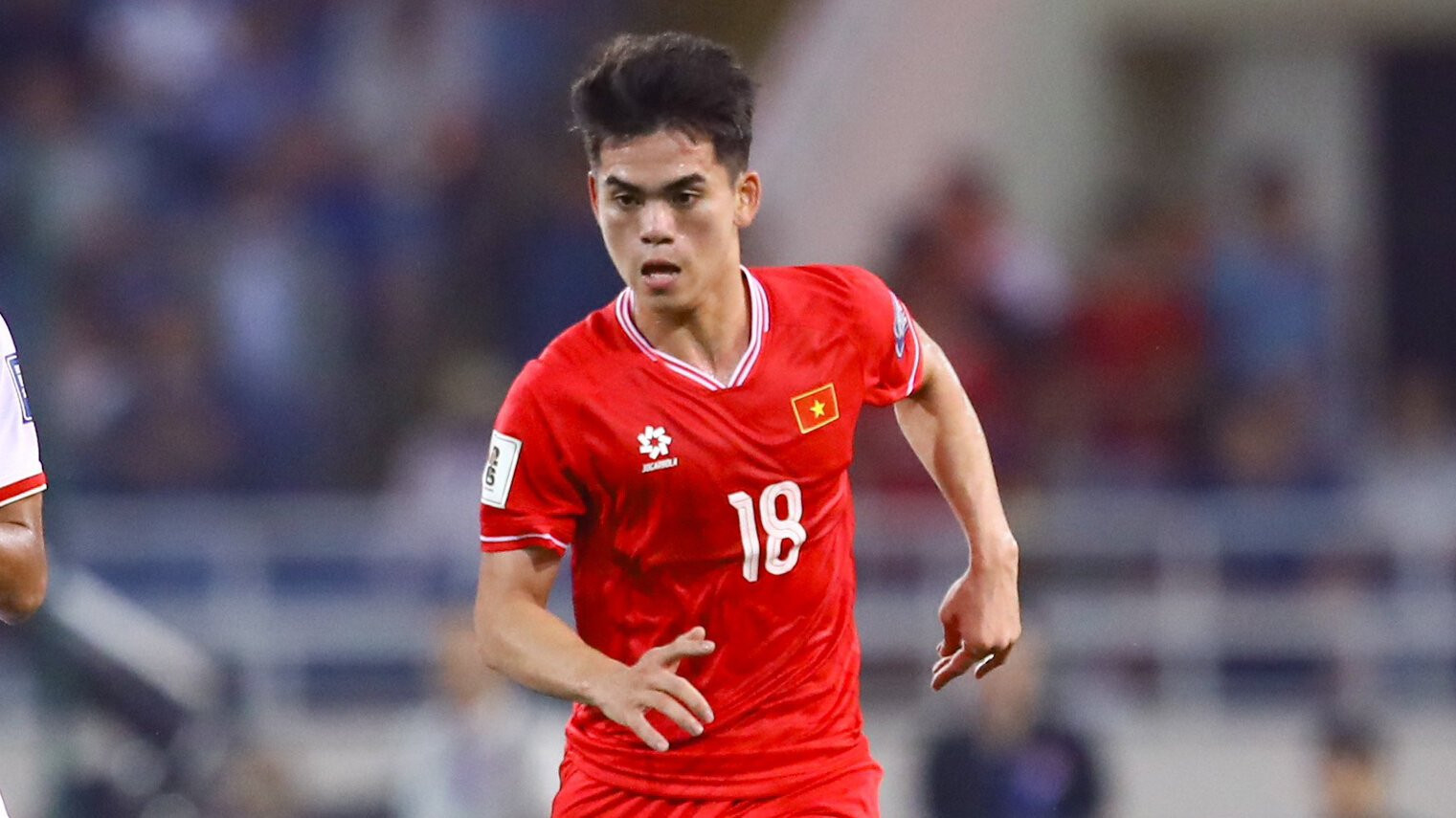 Khuất Văn Khang liên tục được ra sân cho đội tuyển Việt Nam.