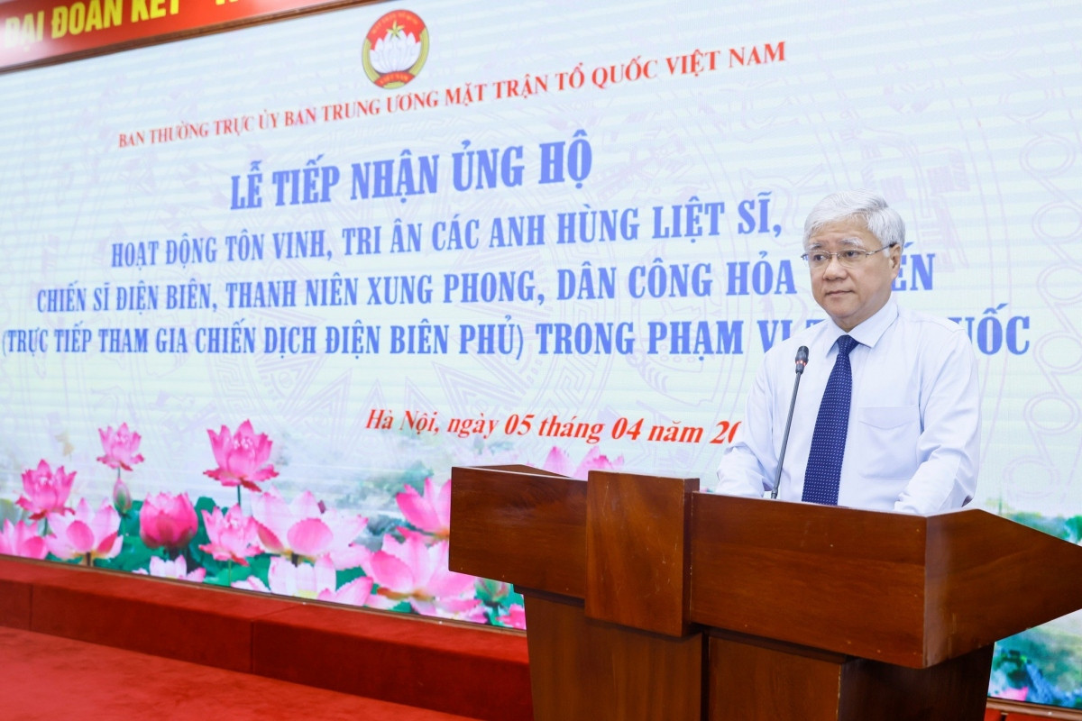 Uy ban trung uong mttq viet nam tiep nhan 22 ty dong ung ho chien si Dien bien hinh anh 3