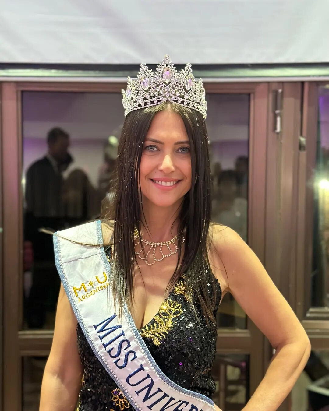 Tối 22/4, cuộc thi Miss Universe Buenos Aires (Thủ đô Argentina) 2024 đã diễn ra tại một khách sạn ở địa phương với sự tham gia của 35 thí sinh. Chiến thắng chung cuộc thuộc về bà Alejandra Rodríguez, đến từ thành phố La Plata. Bà là một trong những thí sinh lớn tuổi nhất cuộc thi năm nay.