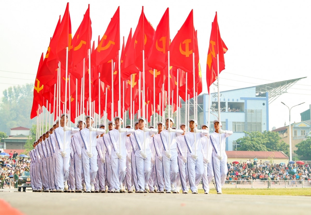 hợp luyện toàn bộ khối diễu binh, diễu hành kỷ niệm 70 năm chiến thắng Điện biên phủ hình ảnh 3 hop luyen toan bo khoi dieu binh, dieu hanh ky niem 70 nam chien thang Dien bien phu hinh anh 3