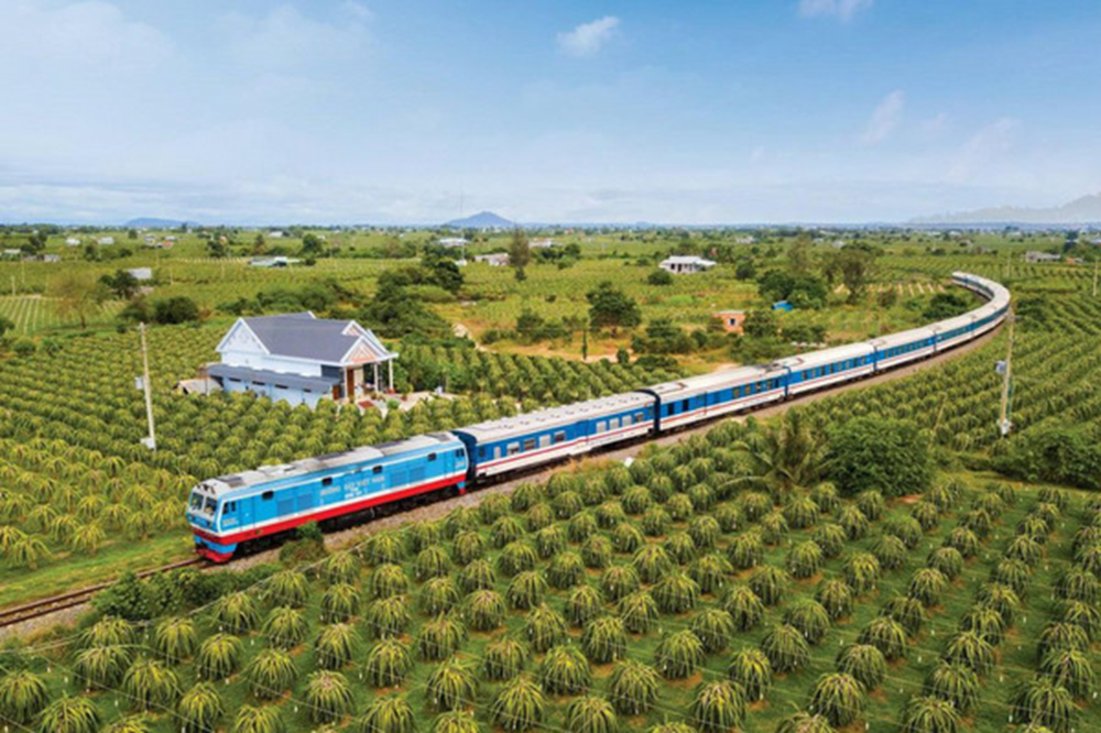 Tàu lửa là phương tiện rất thuận lợi được khách chọn trong hành trình TP.HCM- Nha Trang. (Ảnh: TL)