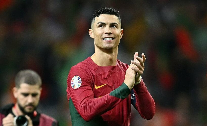 Đứng đầu bảng xếp hạng là Cristiano Ronaldo với thành tích hoàn toàn vượt trội phần còn lại: 14 bàn thắng. Tính số pha kiến tạo, CR7 (7 lần) cũng chỉ thua kém Karel Poborsky (Cộng hòa Czech/Tiệp Khắc - 8 lần). Trong số những cầu thủ còn thi đấu, người ở gần thành tích của Ronaldo nhất là Alvaro Morata (Tây Ban Nha) và Romelu Lukaku (Bỉ) chỉ có 6 bàn.