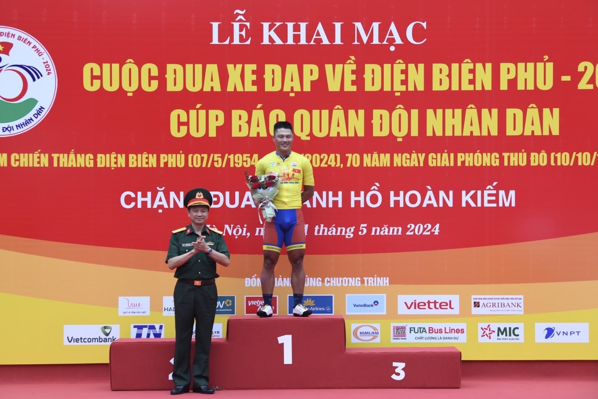 cuoc dua xe dap ve Dien bien phu - 2024 tran tuan kiet thang chang khai mac hinh anh 5