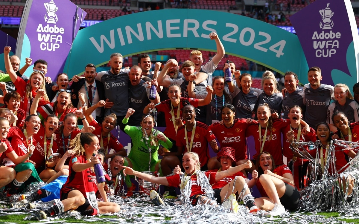 Doi nu mu vo dich fa cup trong ngay doi nam mu thua arsenal hinh anh 8