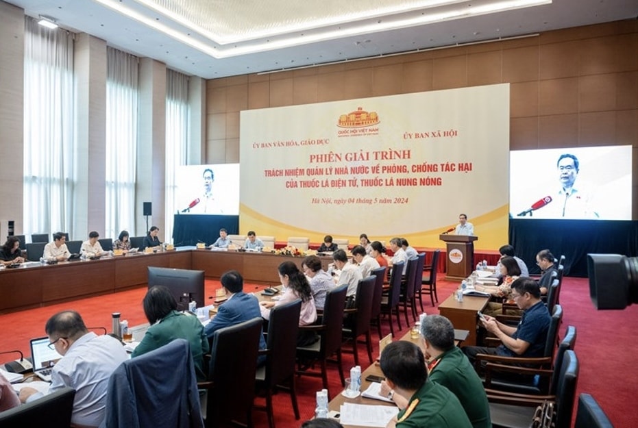 cấm thuốc lá làm nóng, thuốc lá điện tử cần quy định chặt chẽ trong luật hình ảnh 1 cam thuoc la lam nong, thuoc la dien tu can quy dinh chat che trong luat hinh anh 1