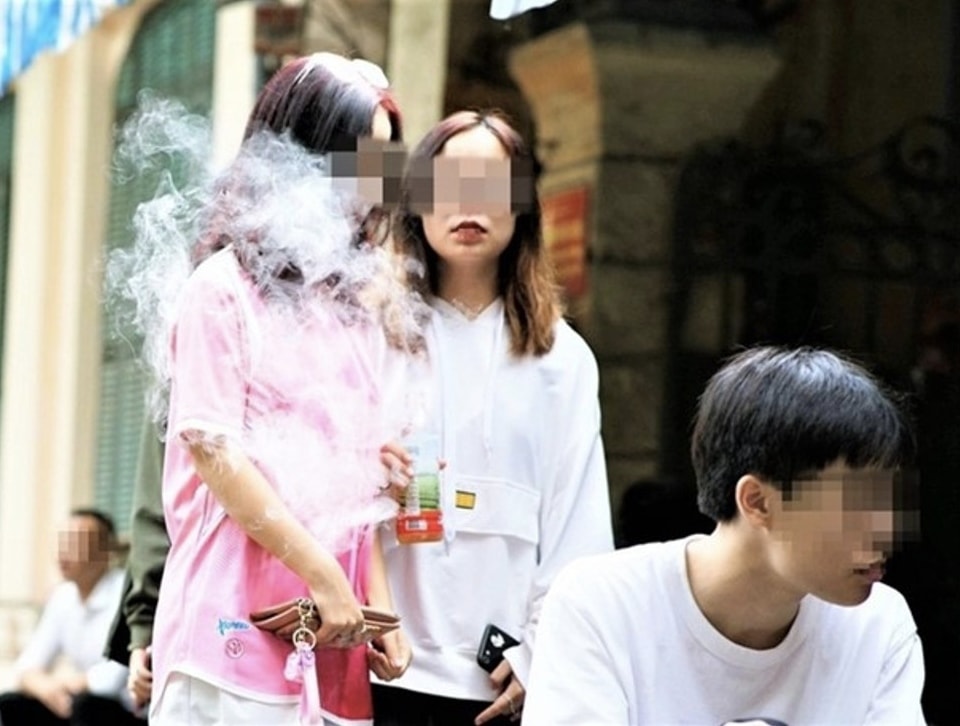cấm thuốc lá làm nóng, thuốc lá điện tử cần quy định chặt chẽ trong luật hình ảnh 2 cam thuoc la lam nong, thuoc la dien tu can quy dinh chat che trong luat hinh anh 2