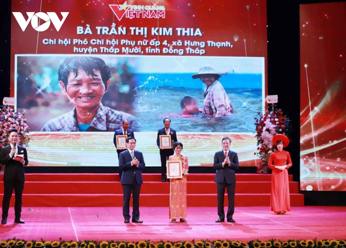 tôn vinh 20 tập thể, cá nhân chương trình vinh quang việt nam 2024 hình ảnh 5 ton vinh 20 tap the, ca nhan chuong trinh vinh quang viet nam 2024 hinh anh 5