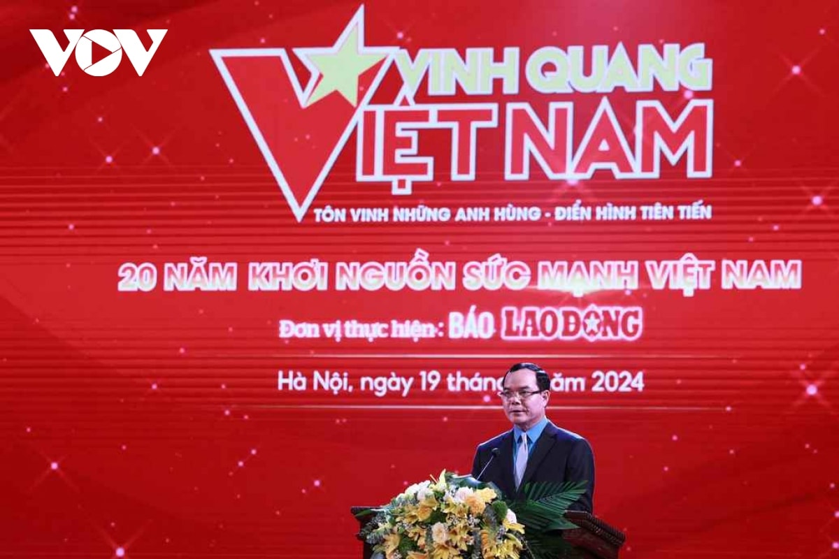 tôn vinh 20 tập thể, cá nhân chương trình vinh quang việt nam 2024 hình ảnh 1 ton vinh 20 tap the, ca nhan chuong trinh vinh quang viet nam 2024 hinh anh 1
