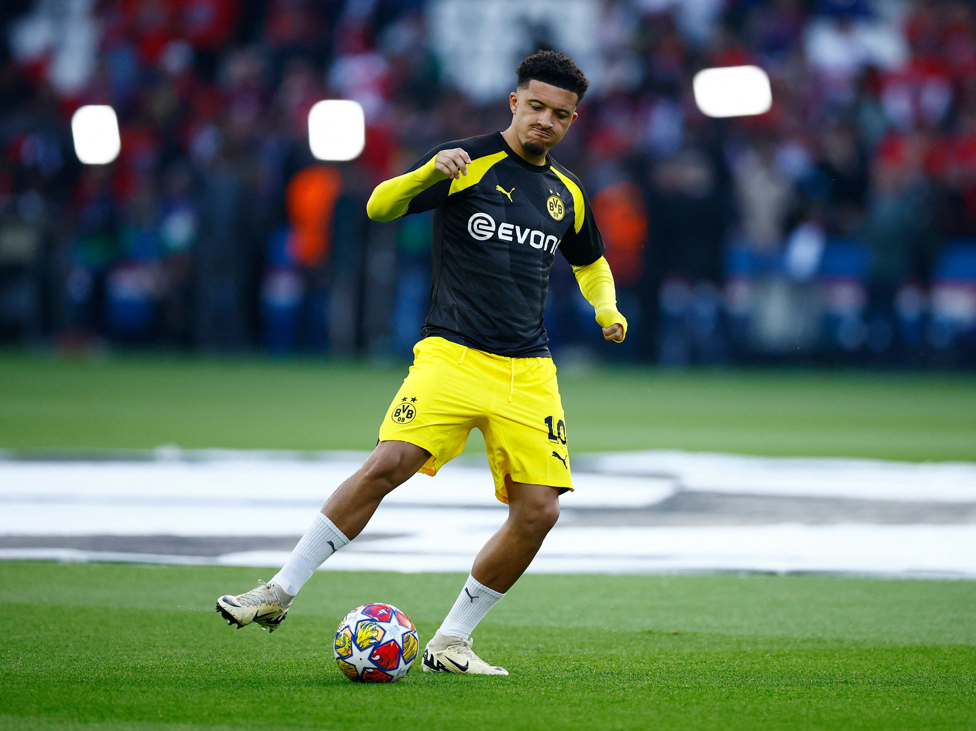 Jadon Sancho đang tìm lại chính mình trong màu áo Borussia Dortmund