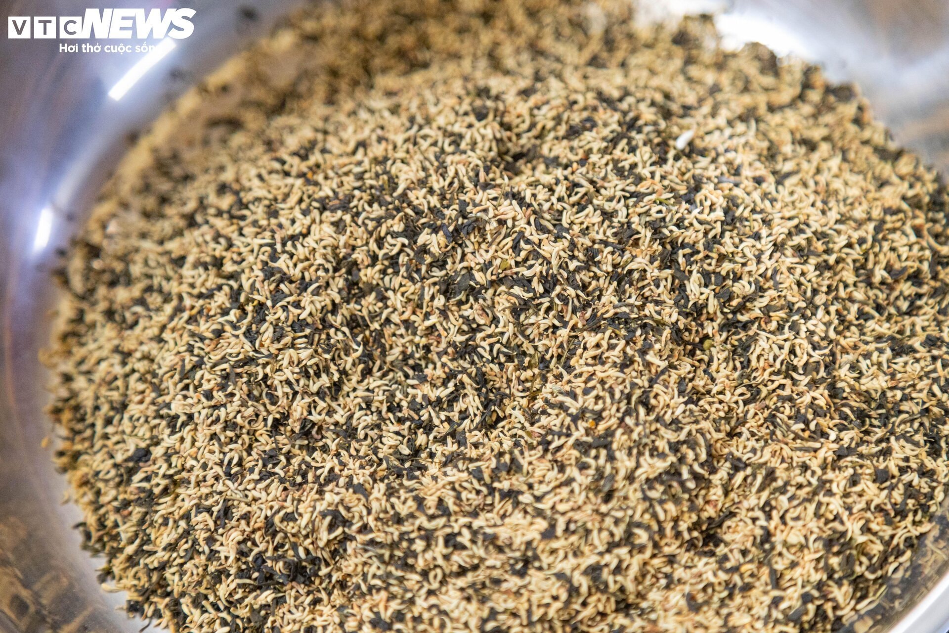 Cận cảnh quy trình ướp loại trà sen đắt đỏ nhất Hà thành, giá chục triệu đồng/kg - 11