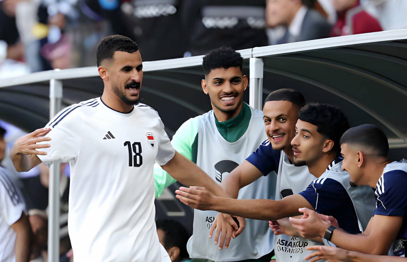 Đội tuyển Iraq có thể dùng nhiều cầu thủ dự bị.