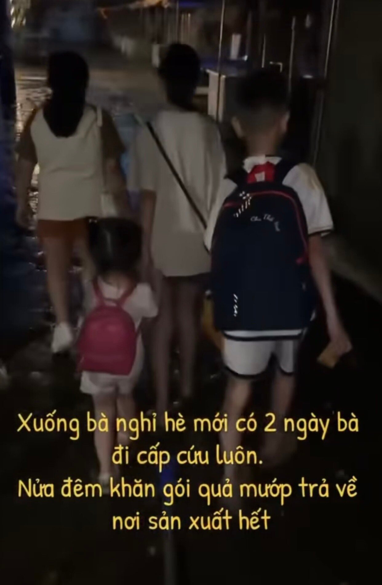 Sau một năm học căng thẳng, nghỉ hè được xem là dịp để học sinh có thời gian nghỉ ngơi, vui chơi và lấy lại sự cân bằng, chuẩn bị cho năm học mới. Nhưng với nhiều bậc phụ huynh thì đây lại là 