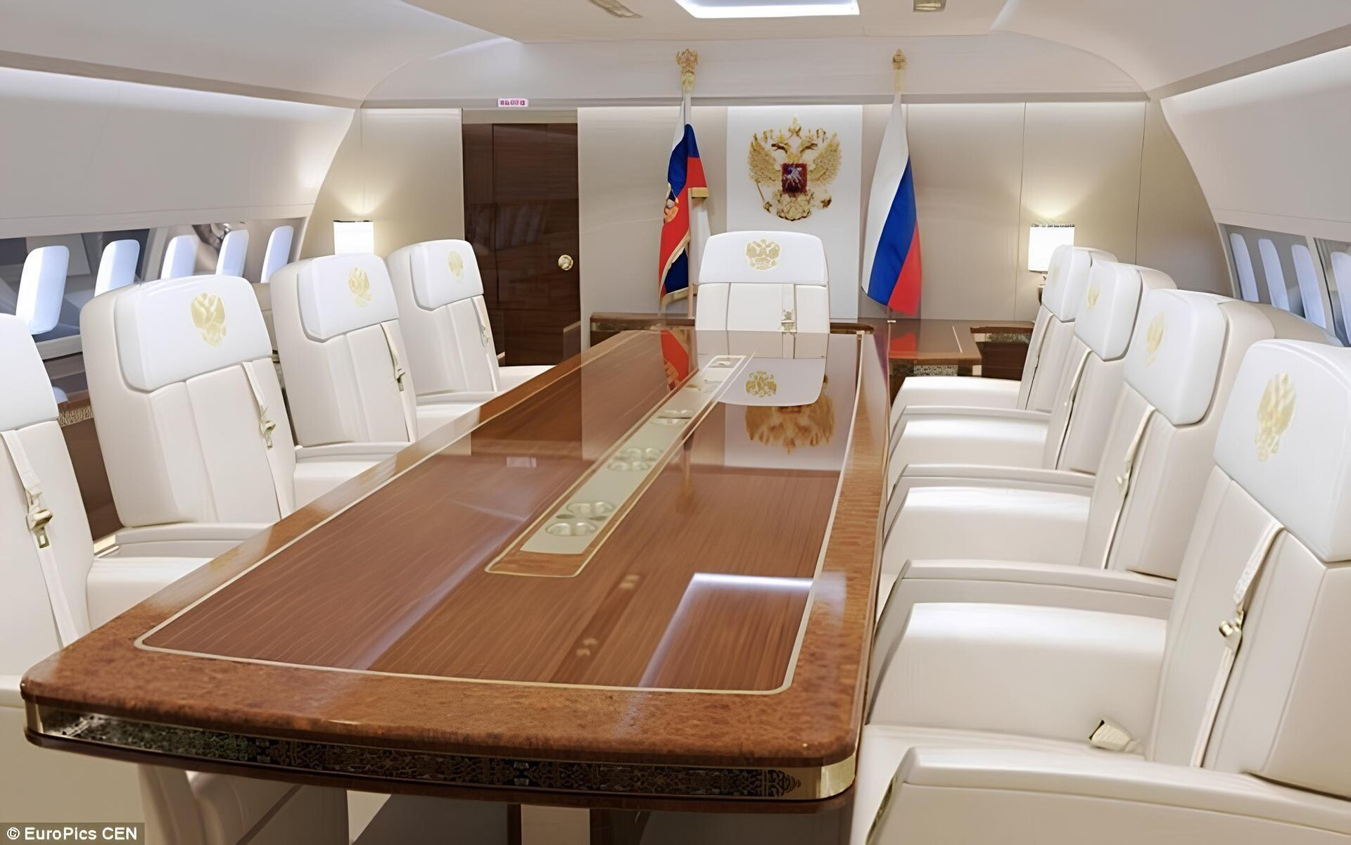 'Điện Kremlin bay' - Chuyên cơ chở Tổng thống Putin có gì đặc biệt? - 3