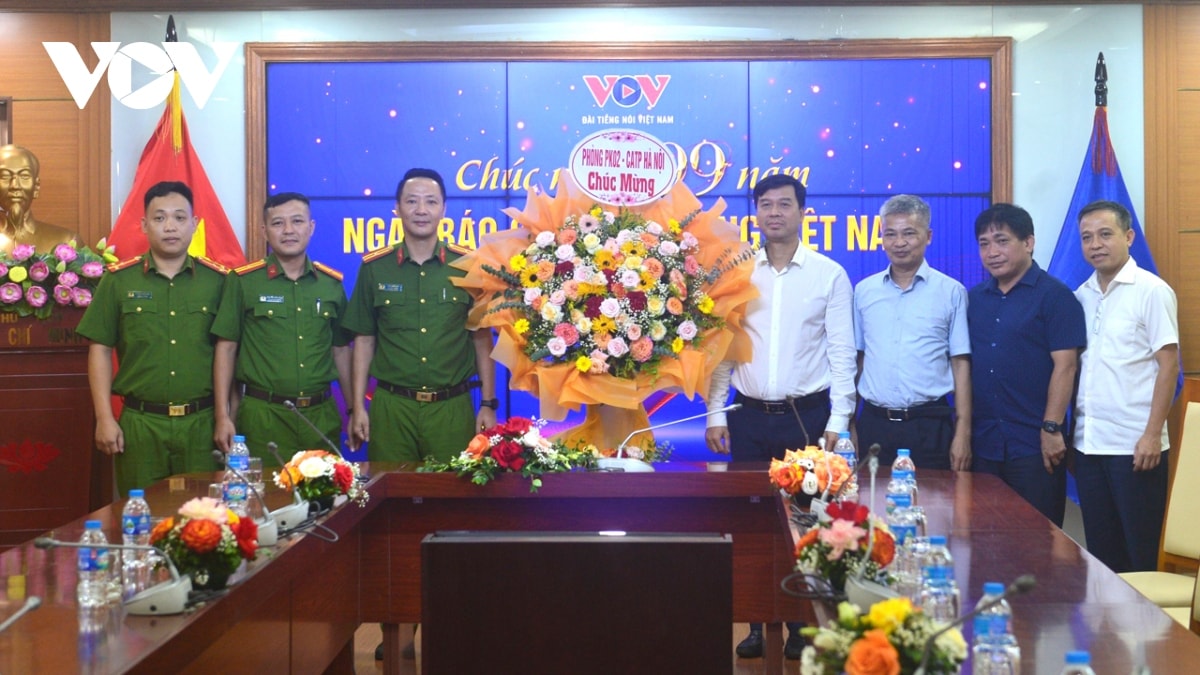  Dai tieng noi viet nam noi len tieng noi cua Dang, nha nuoc va nhan dan hinh anh 4