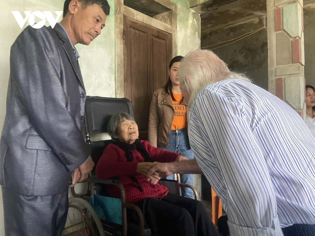 hạnh phúc của người làm báo là khi tác phẩm từ trái tim chạm tới trái tim hình ảnh 5 hanh phuc cua nguoi lam bao la khi tac pham tu trai tim cham toi trai tim hinh anh 5