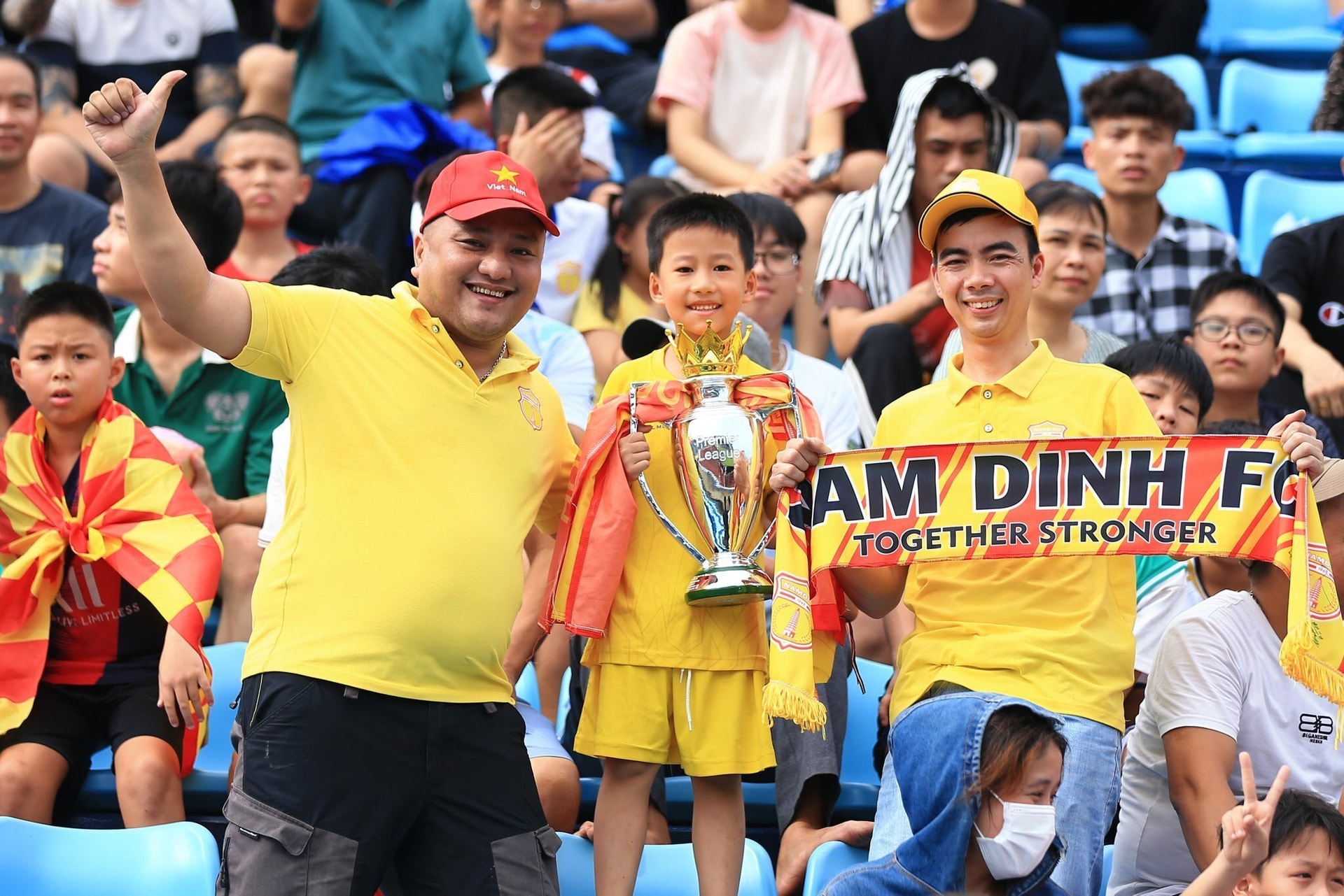 Kể từ khi V.League ra đời năm 2000, thành tích tốt nhất của Nam Định là hai lần lên ngôi á quân.