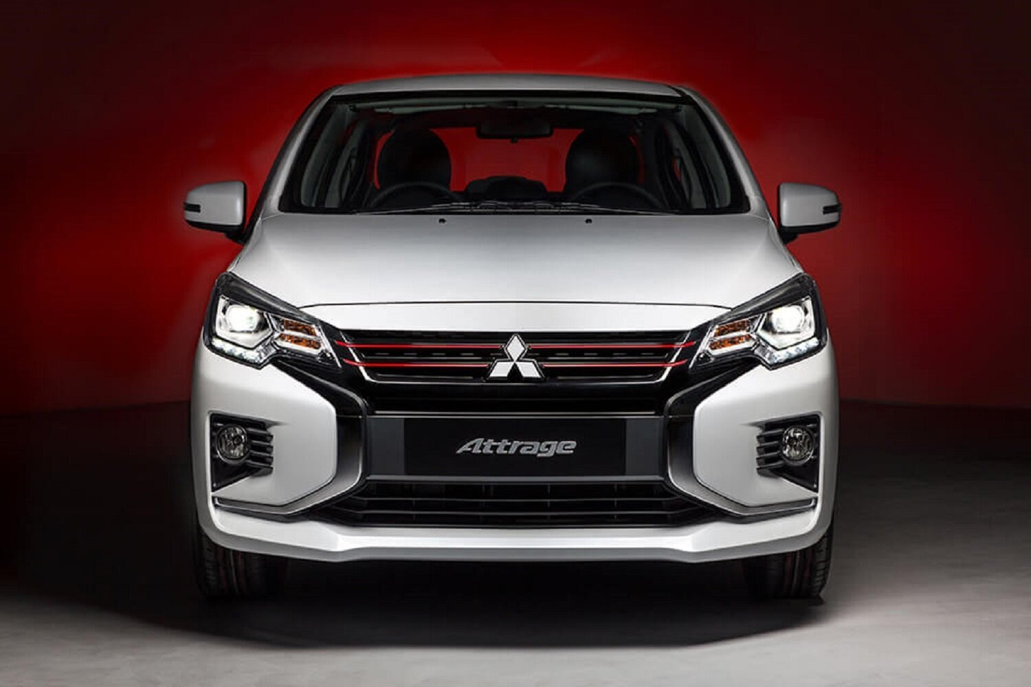 Mitsubishi Attrage là dòng xe được hãng giảm 100% phí trước bạ. (Ảnh Mitsubishi)