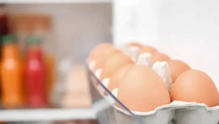 Bảo quản trứng trong tủ lạnh cần lưu ý thời hạn sử dụng. (Ảnh: Sohu)