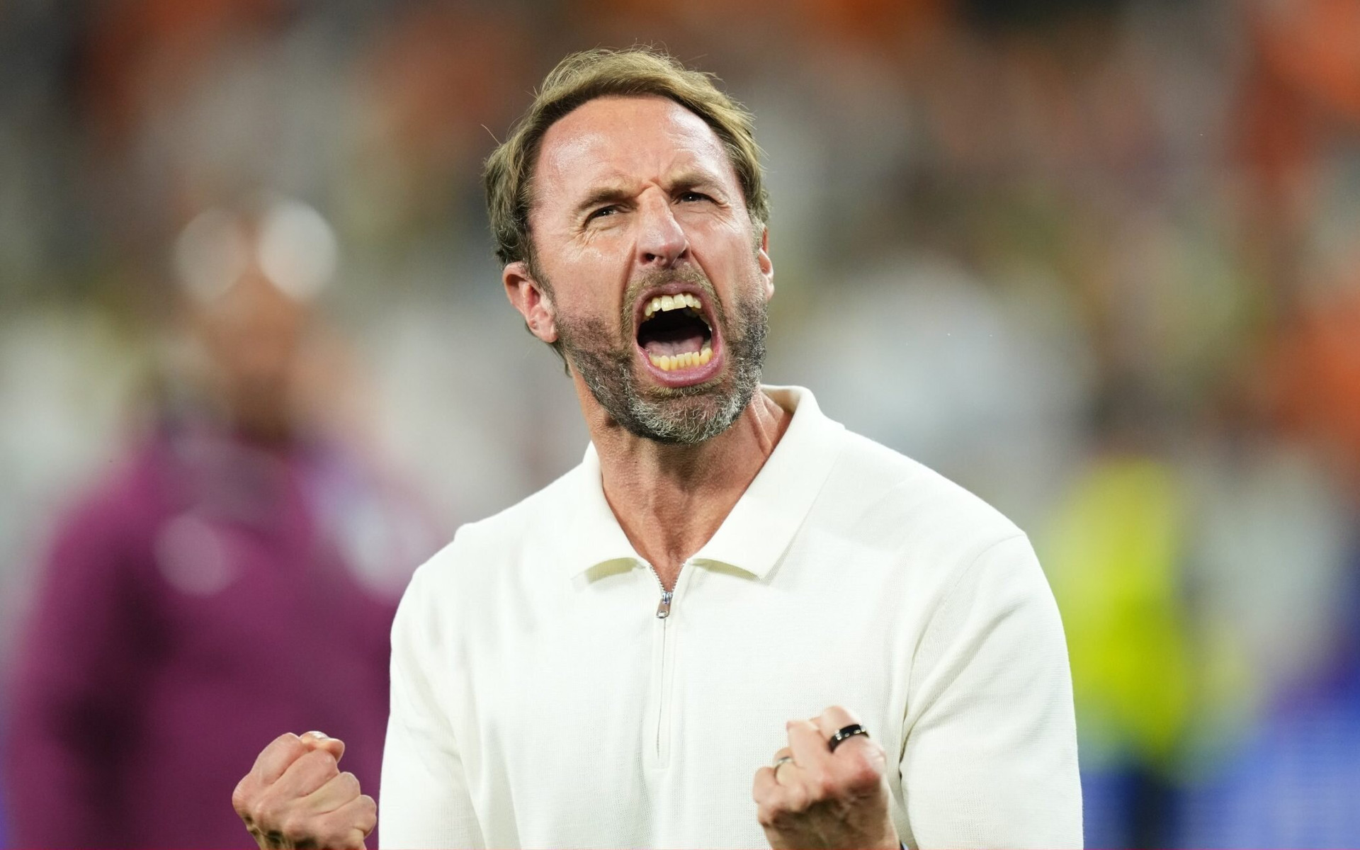 HLV Gareth Southgate thắng trong cuộc đấu trí với HLV Ronald Koeman