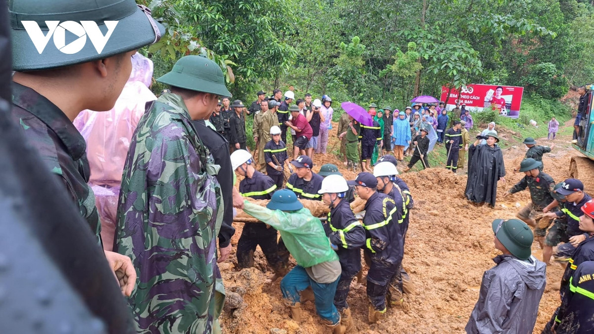 sat lo lon o ha giang, dat da tran qua xe di an hoi khien 7 nguoi tu vong hinh anh 4