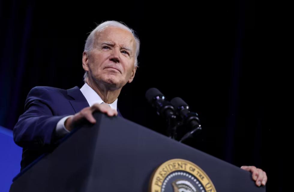 Tổng thống Mỹ Joe Biden đã phải đối mặt với nhiều áp lực kể từ sau cuộc tranh luận thảm họa với ông Trump cuối tháng 6. (Ảnh: Reuters)