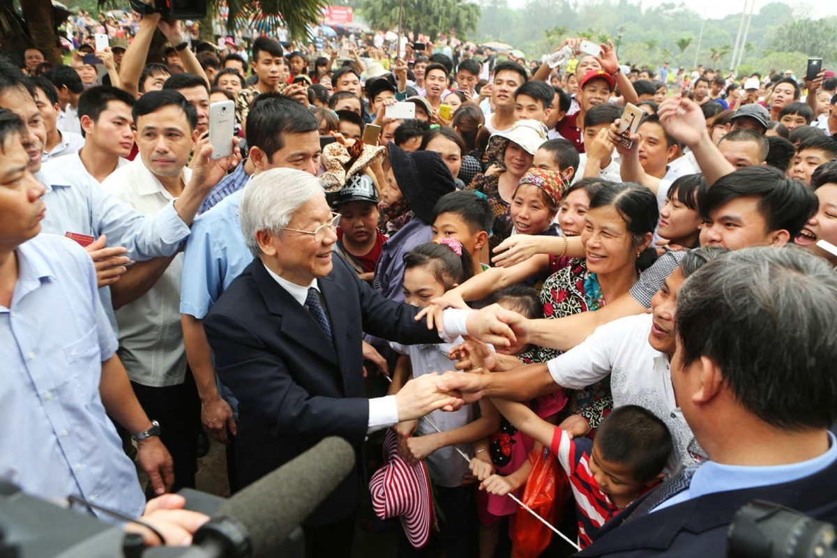 trai tim hoa nhip dap cua nhan dan hinh anh 2