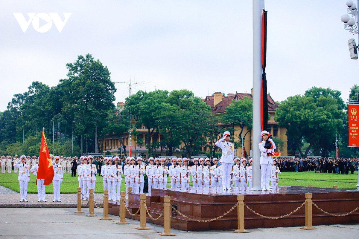 thieng lieng nghi thuc treo co ru quoc tang tong bi thu nguyen phu trong hinh anh 6