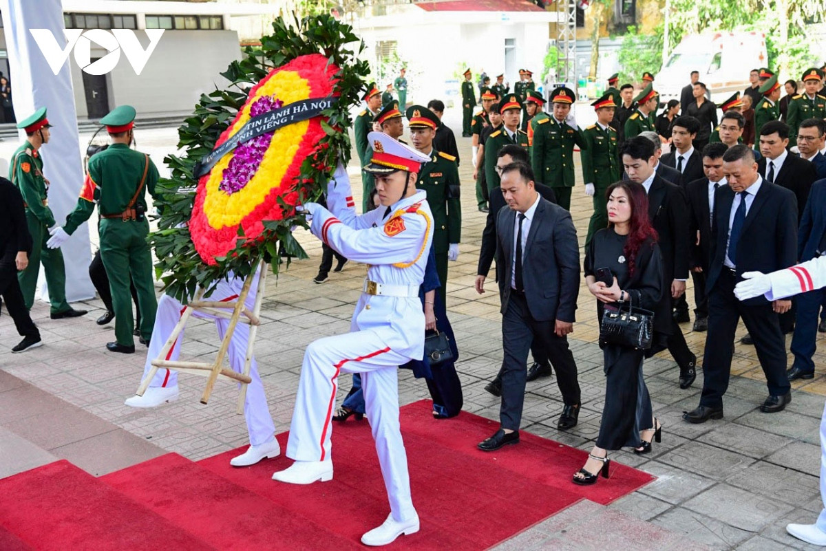 truc tiep nguoi dan nghen long tiec thuong tong bi thu nguyen phu trong hinh anh 39