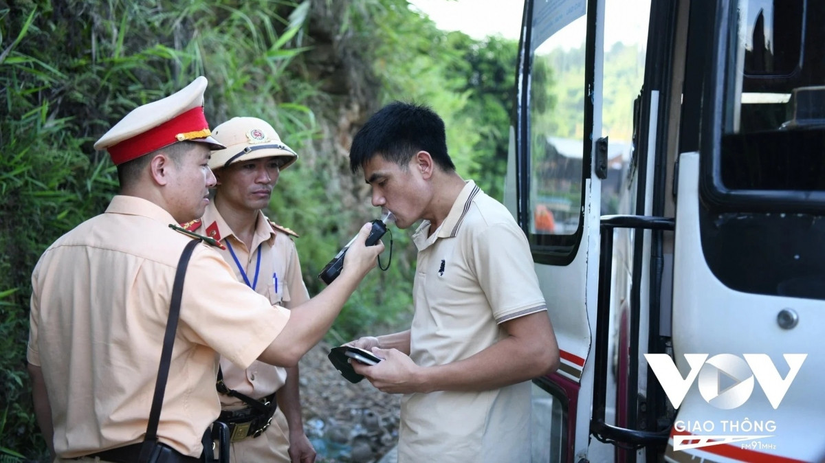 nen chia nho nguong vi pham nong do con, giam tien phat nhung khong giam soc qua hinh anh 1