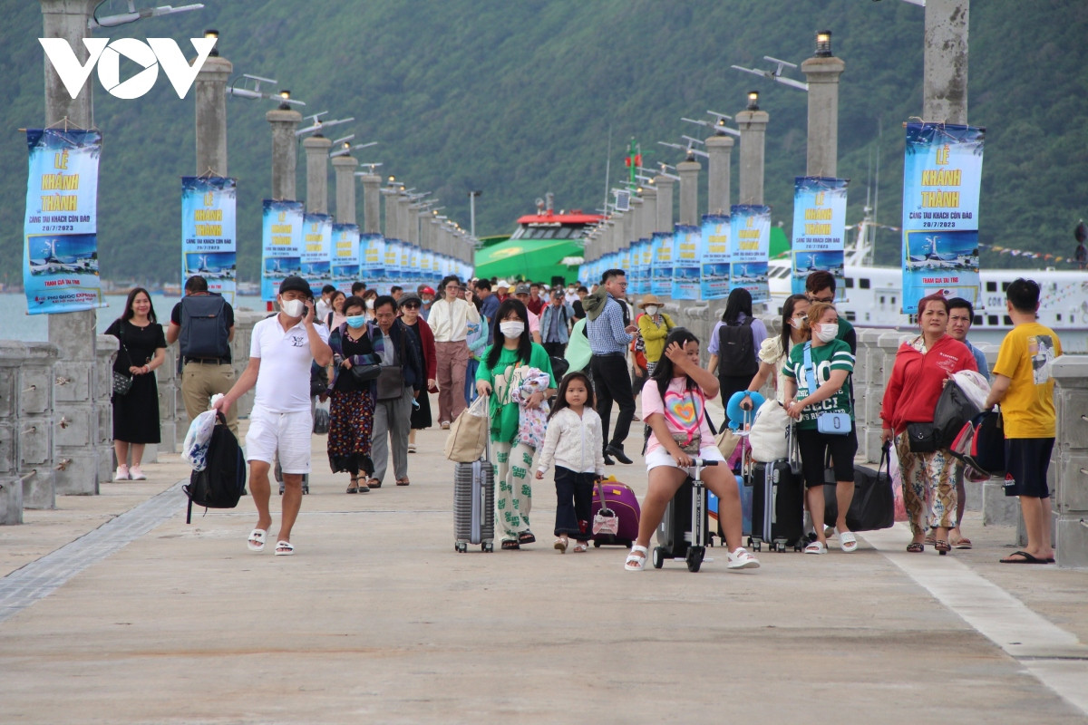 ba ria- vung tau khach du lich tang, doanh thu van con khiem ton hinh anh 1