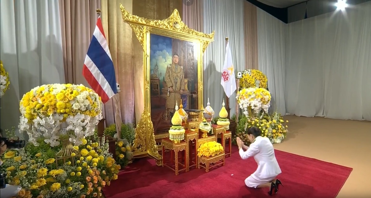 bà paetongtarn shinawatra tiếp nhận sắc phong thủ tướng thái lan hình ảnh 2 ba paetongtarn shinawatra tiep nhan sac phong thu tuong thai lan hinh anh 2