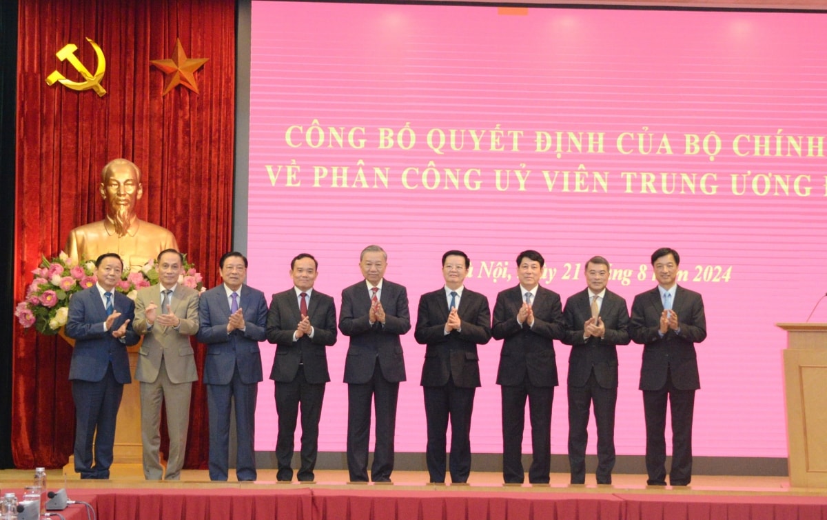 cong bo quyet dinh phan cong truong ban kinh te t.U va truong ban dan van t.U hinh anh 5