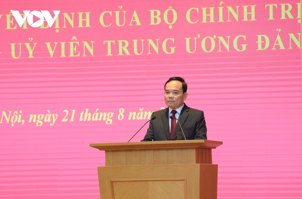 cong bo quyet dinh phan cong truong ban kinh te t.U va truong ban dan van t.U hinh anh 3