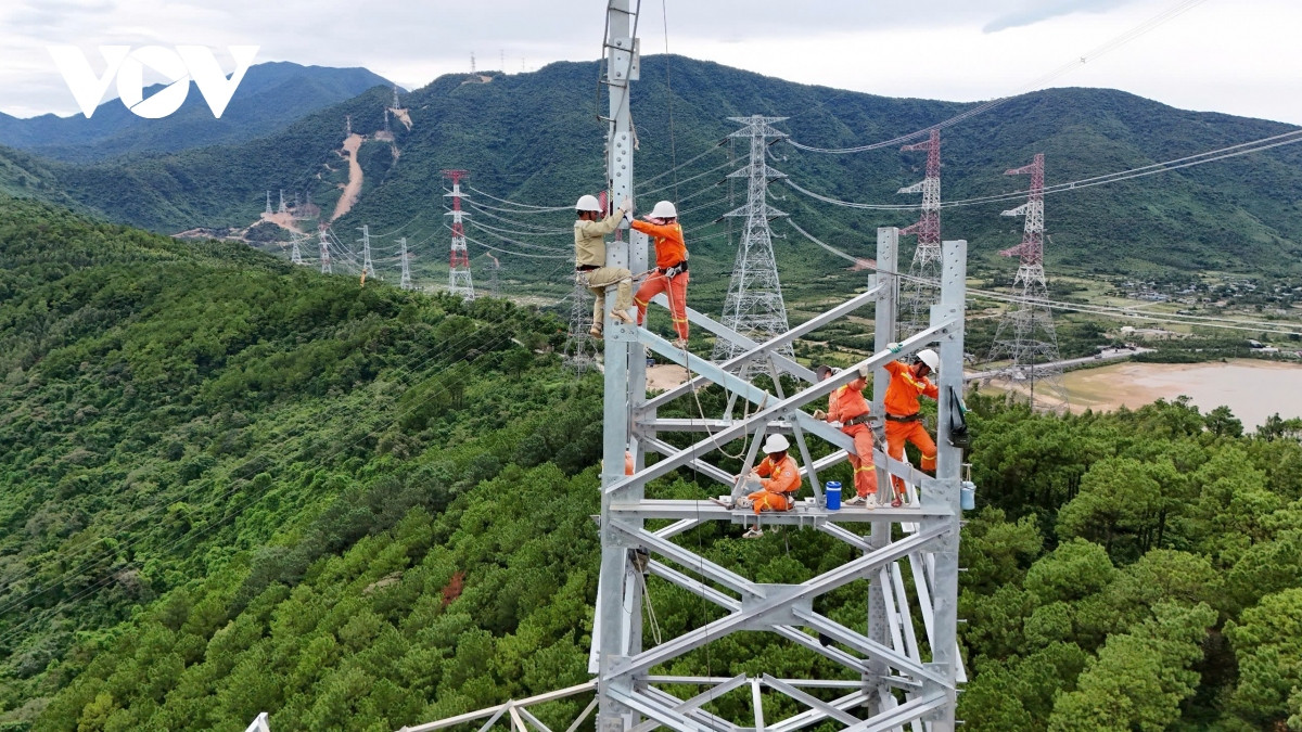  vuot gio tren cung doan kho nhat cua du an duong day 500kv mach 3 hinh anh 2