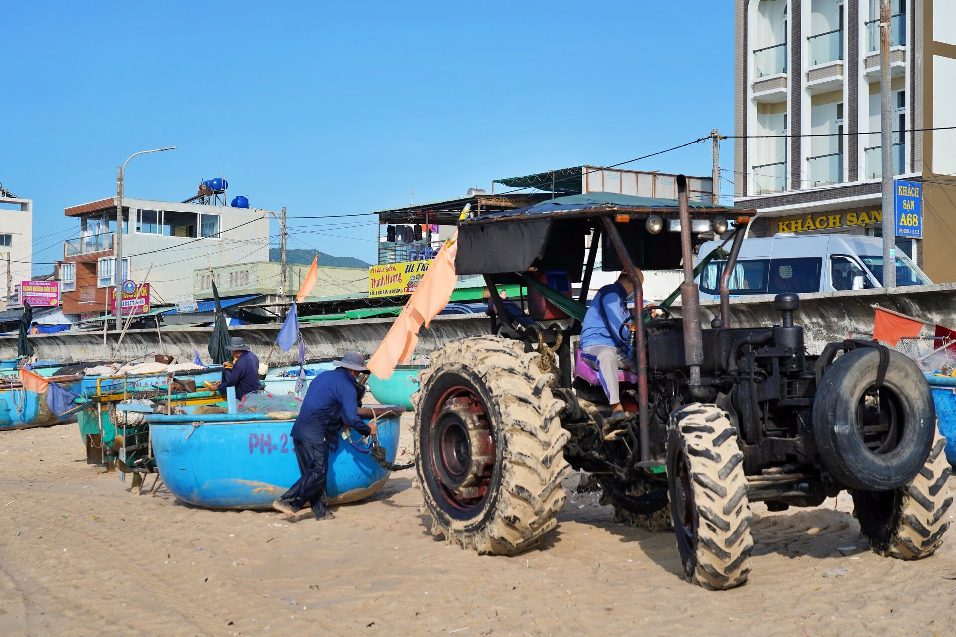 Ngư dân đón 'lộc biển' bên làng chài hơn 100 năm tuổi ở Bà Rịa - Vũng Tàu - 8