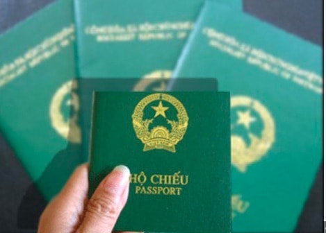 cá nhân, chủ hộ kinh doanh nợ thuế có thể bị cấm xuất cảnh hình ảnh 1 ca nhan, chu ho kinh doanh no thue co the bi cam xuat canh hinh anh 1