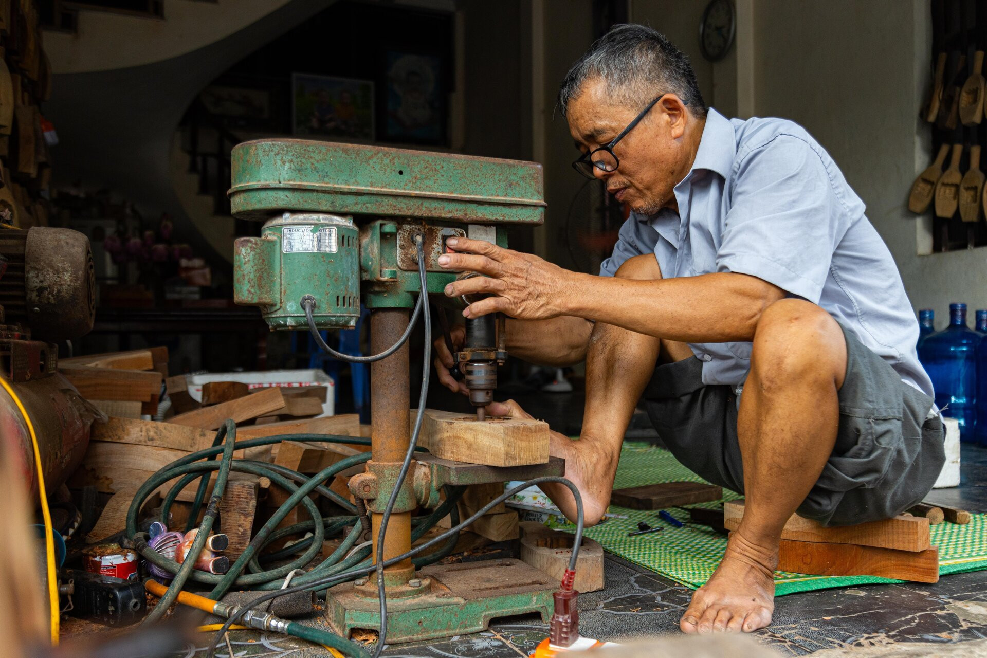 Nghệ nhân Hà thành hơn 40 năm chế tác thủ công khuôn bánh trung thu - 8