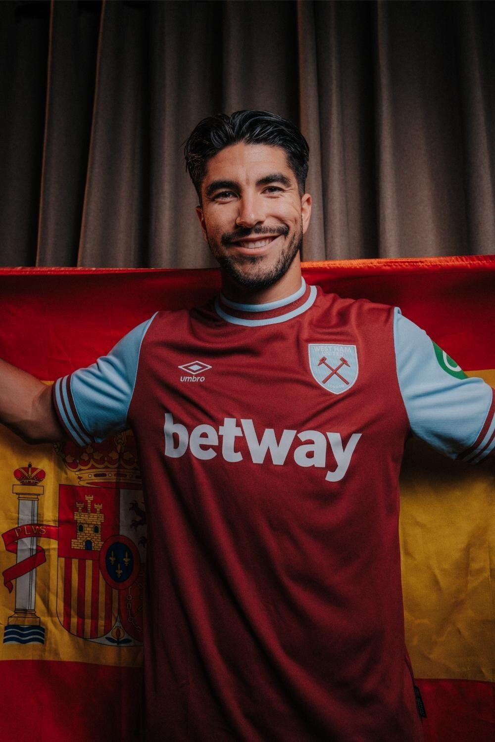 Carlos Soler chính thức gia nhập West Ham với mức phí chưa được tiết lộ. Anh là sự bổ sung chất lượng cho tuyến giữa 