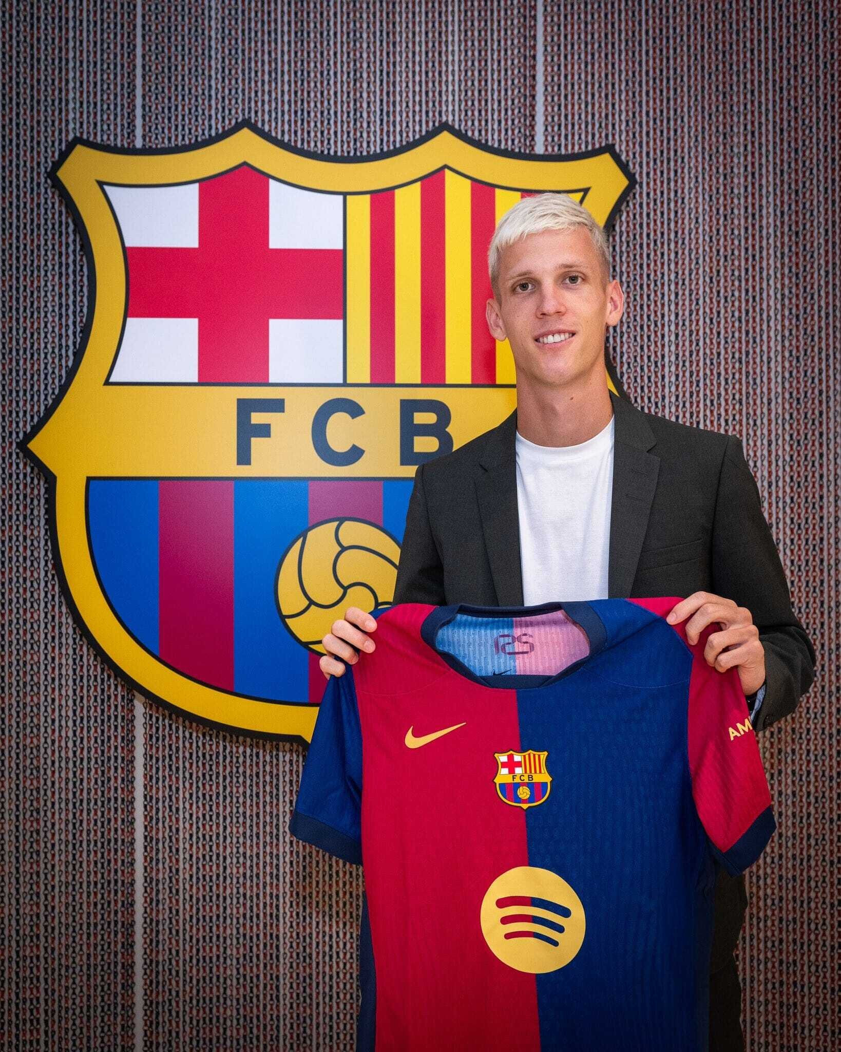 Sau chiến tích tại EURO 2024, Dani Olmo rời nước Đức để gia nhập Barcelona, với mức phí 47,2 triệu Bảng. Olmo chính là sản phẩm của lò đào tạo La Masia. Anh rời Catalunya để tìm kiếm cơ hội năm 16 tuổi, rồi trở lại phục vụ đội bóng sau 1 thập kỷ.