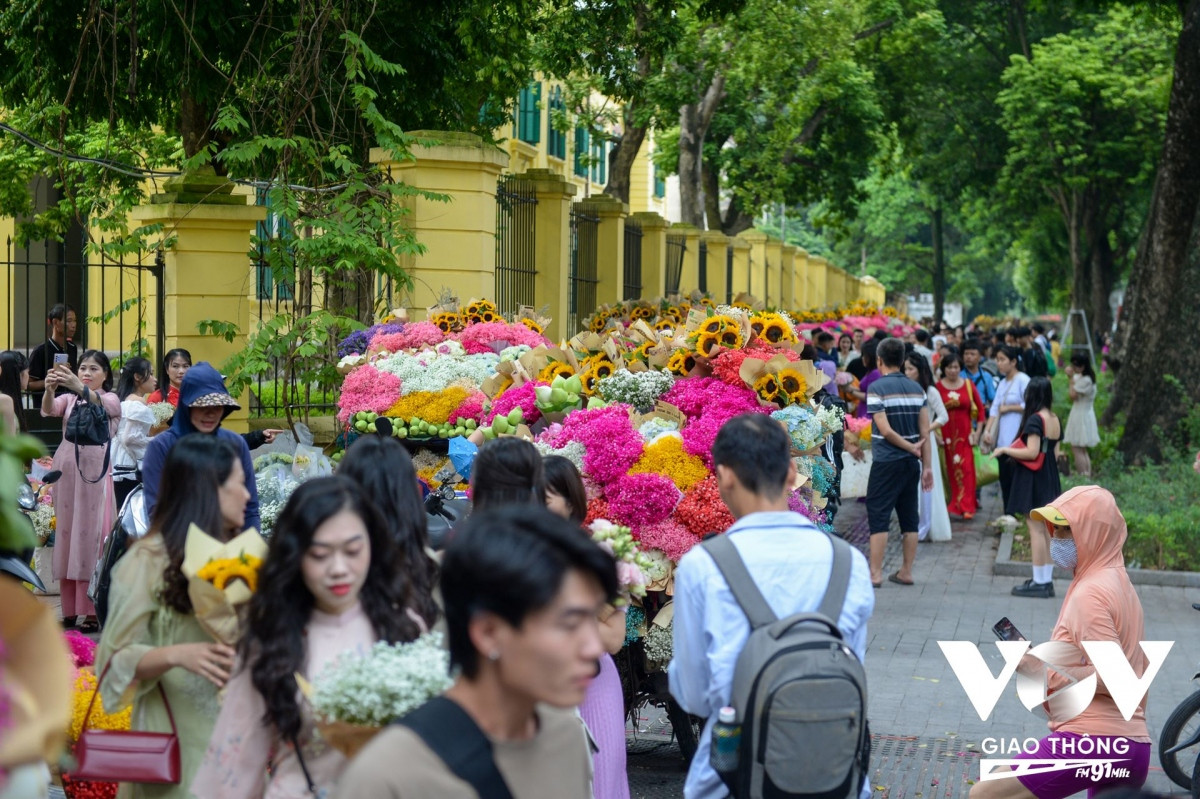 ha noi thanh thoi va yen binh trong dip le quoc khanh 2 9 hinh anh 17